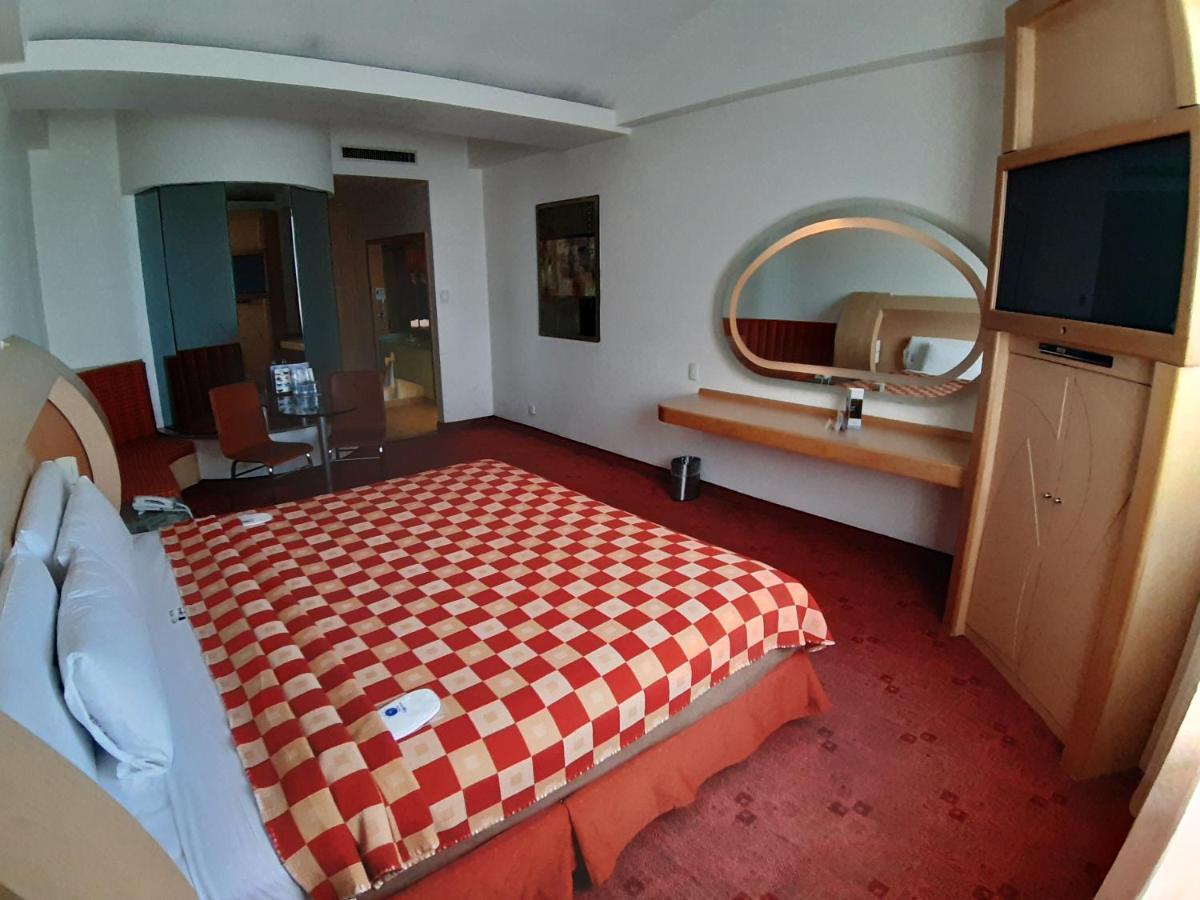 Auto Hotel Legaria Città del Messico Esterno foto