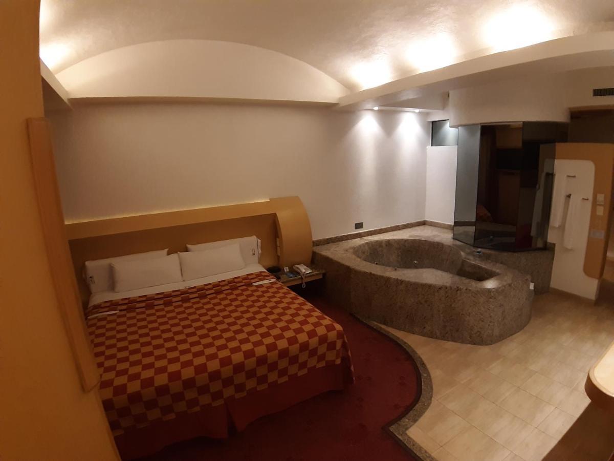 Auto Hotel Legaria Città del Messico Esterno foto