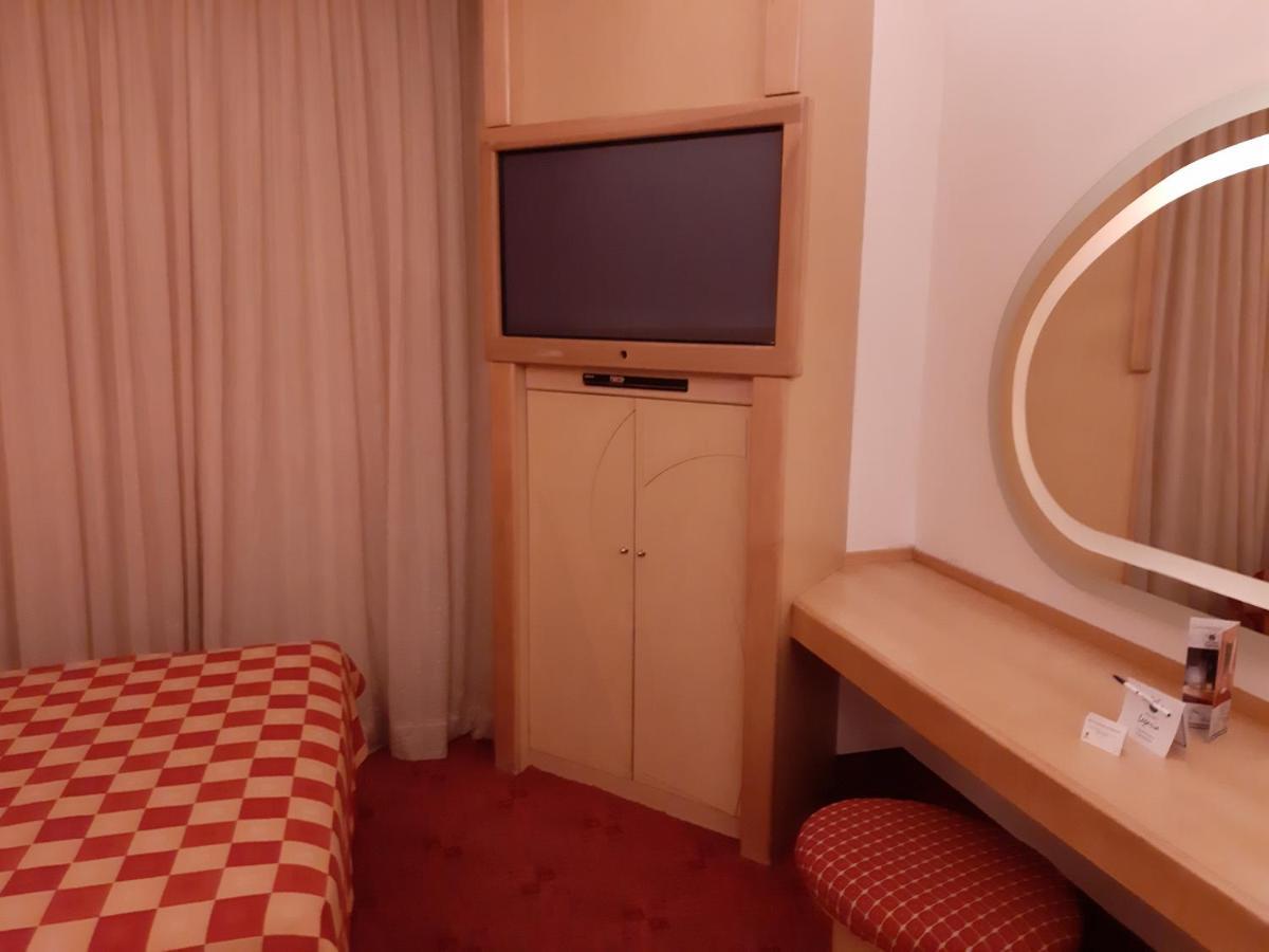 Auto Hotel Legaria Città del Messico Esterno foto