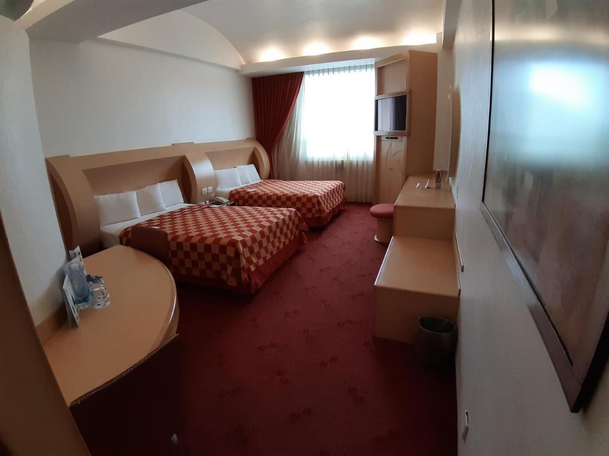 Auto Hotel Legaria Città del Messico Esterno foto
